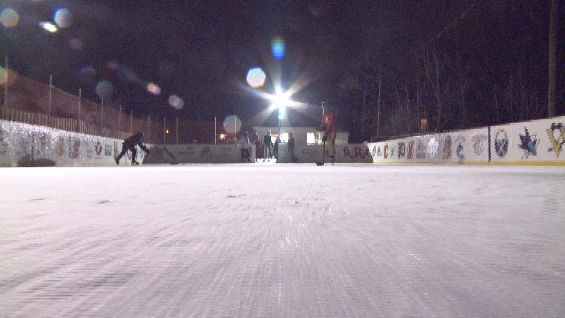 Ontario family builds impressive backyard ice rink